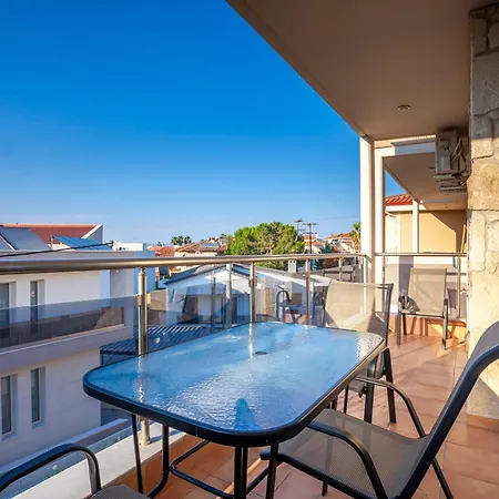 Aris Appartement *